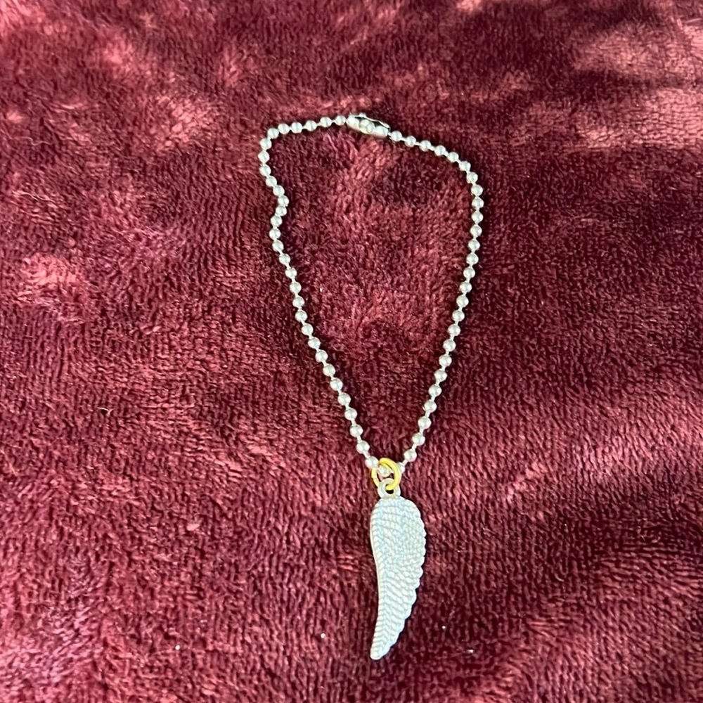 Angel wing bracelet